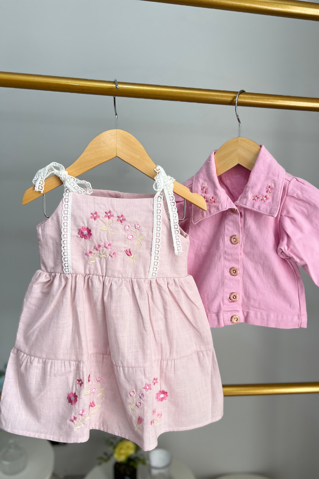 Vestido Lara Rosa com Jaquetinha